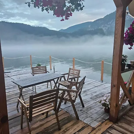Raj Na Drini Ferienhaus *